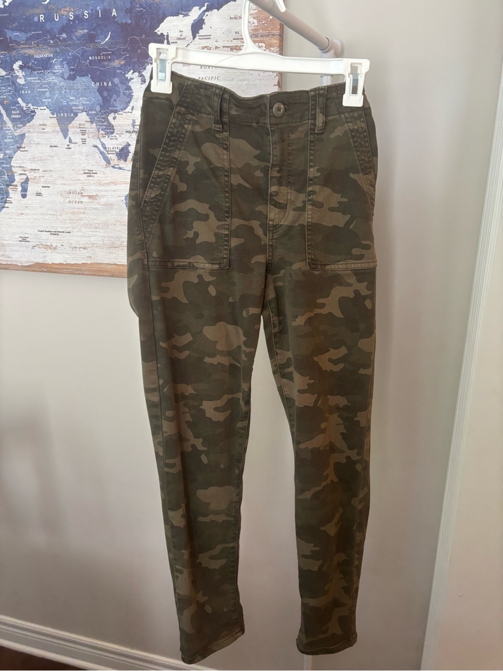 American Eagle Outfitters Women's Camo Cargo Pants - Olive/Brown